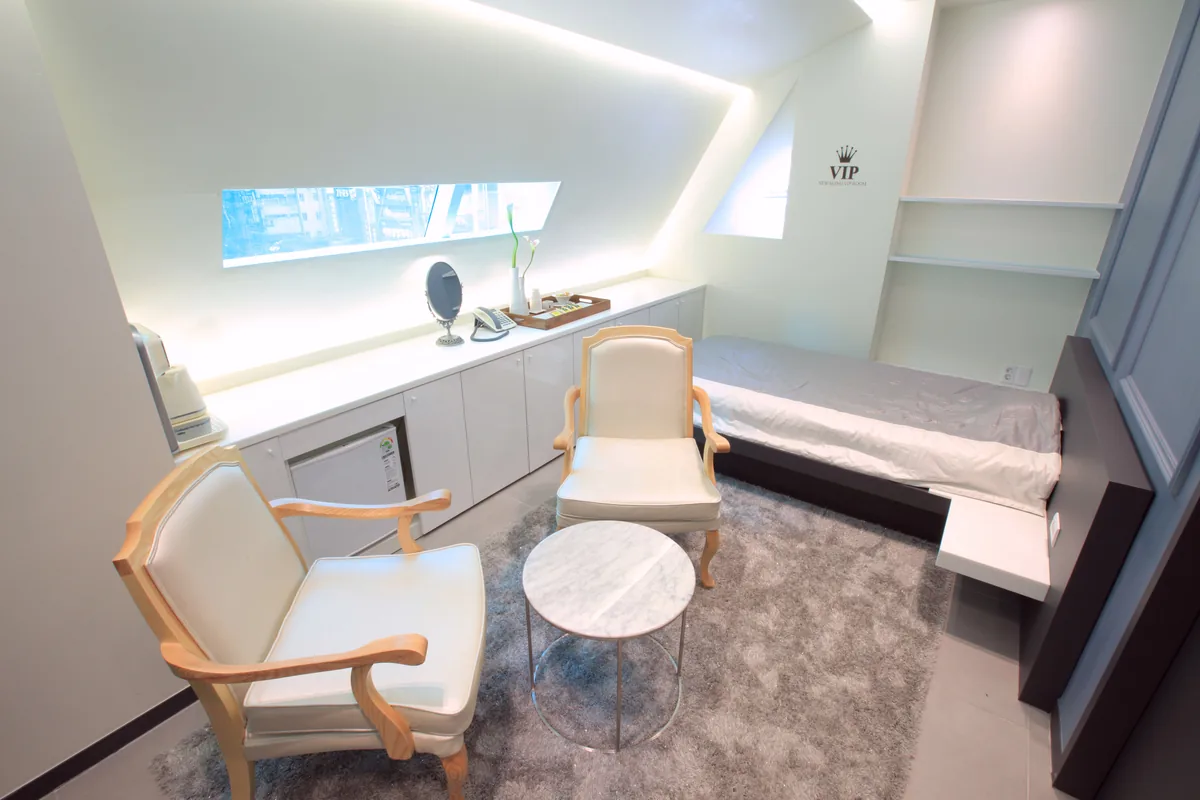 Private patient lounge at Newline Plastic Surgery, Busan